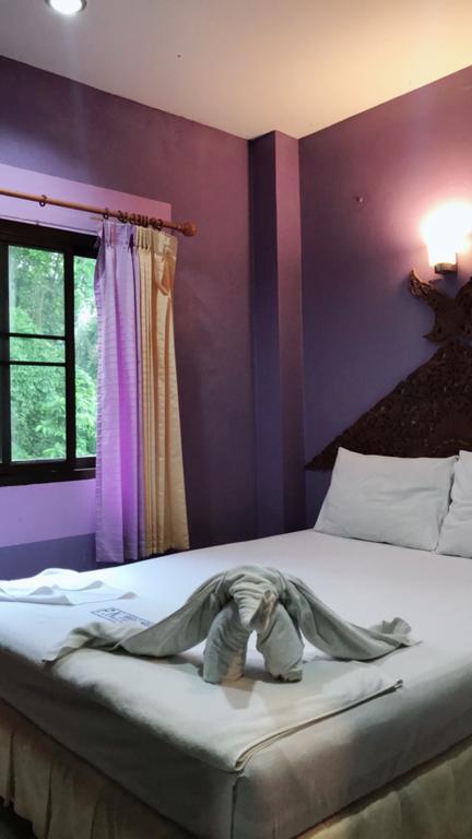 P.N. Guesthouse Krabi town Екстериор снимка