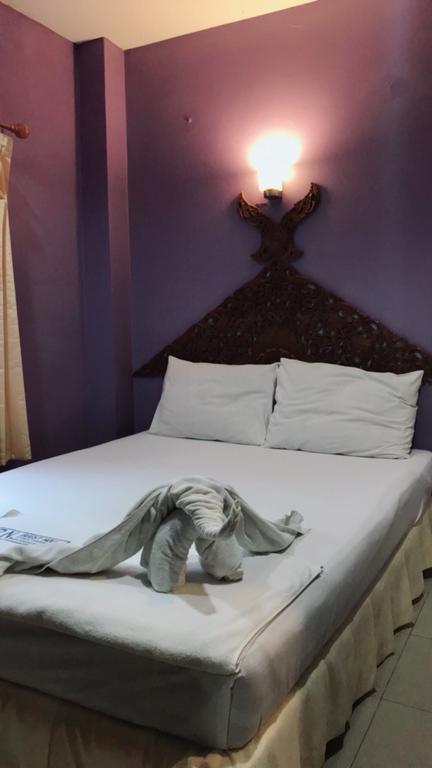 P.N. Guesthouse Krabi town Екстериор снимка