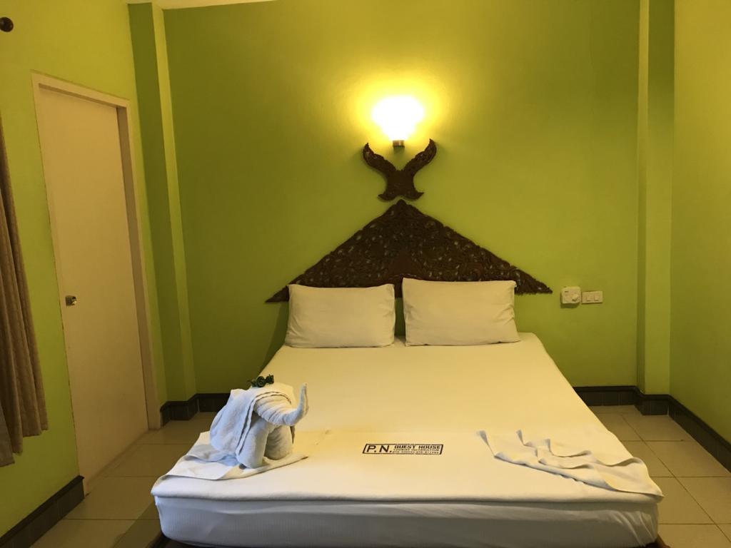 P.N. Guesthouse Krabi town Екстериор снимка