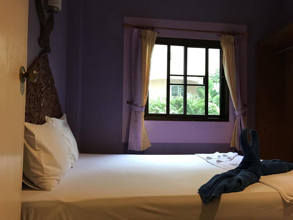 P.N. Guesthouse Krabi town Екстериор снимка