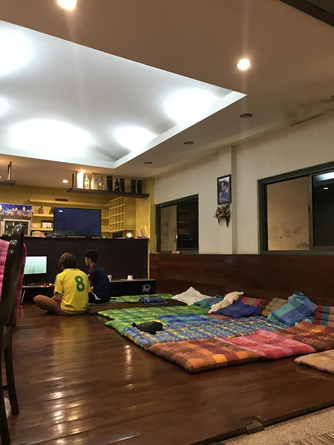 P.N. Guesthouse Krabi town Екстериор снимка